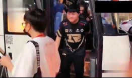 篮球网红女友爆料视频播放,揭秘球场背后的故事